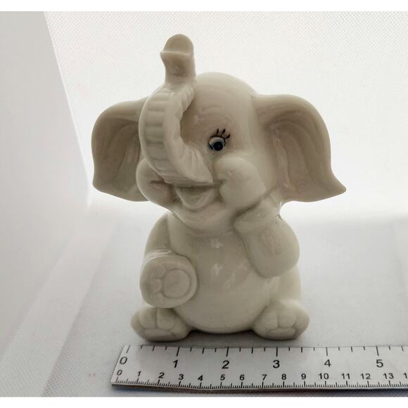 BANK-Smiling Elephant-Trunk Up-Cream-Vintage-Ceramic-Stopper - Picture 16 of 16